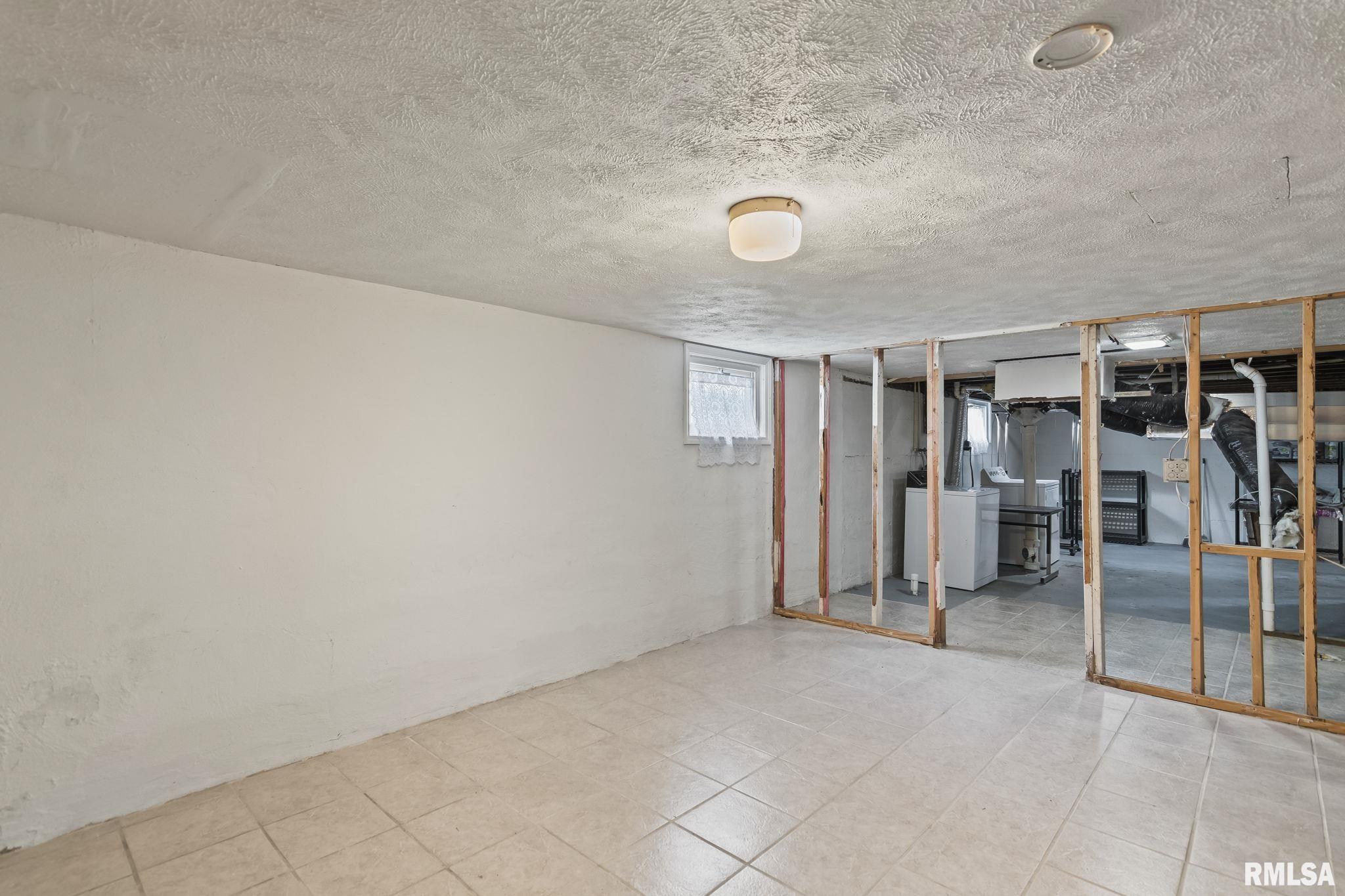 2108 South College Street Springfield, IL 62704 - Photo 28 of 37
