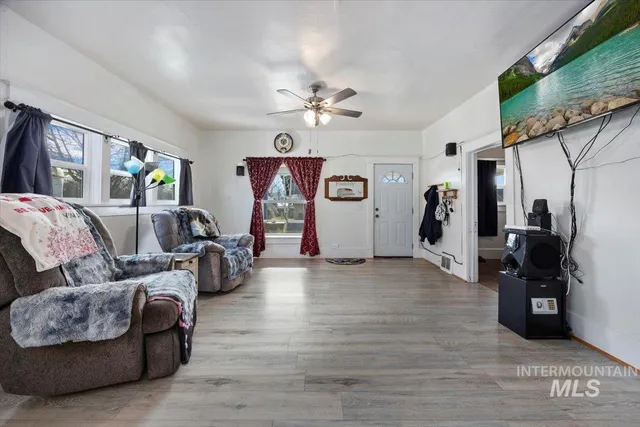 $240,000 | 320 B Avenue East, Jerome, ID 83338