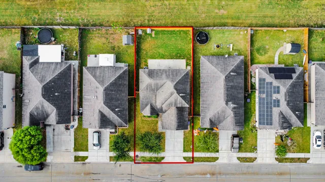 $2,300 | 6915 Primrose Road, Baytown, TX 77521