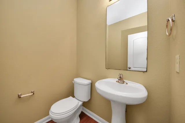 $2,300 | 6915 Primrose Road, Baytown, TX 77521