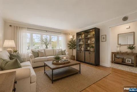 $849,000 | 40 Catherine Court, Cedar Grove, NJ 07009