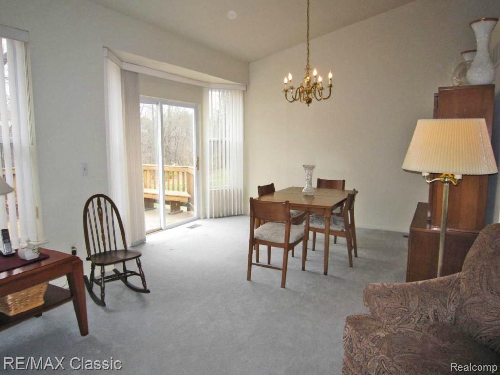 5297 Simpson Lake Road, Unit 80 West Bloomfield, MI 48323 - Photo 6 of 18 simpson dining room.jpg