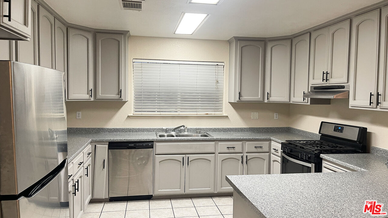 114 West 13th Street Merced, CA 95341 - Photo 12 of 14