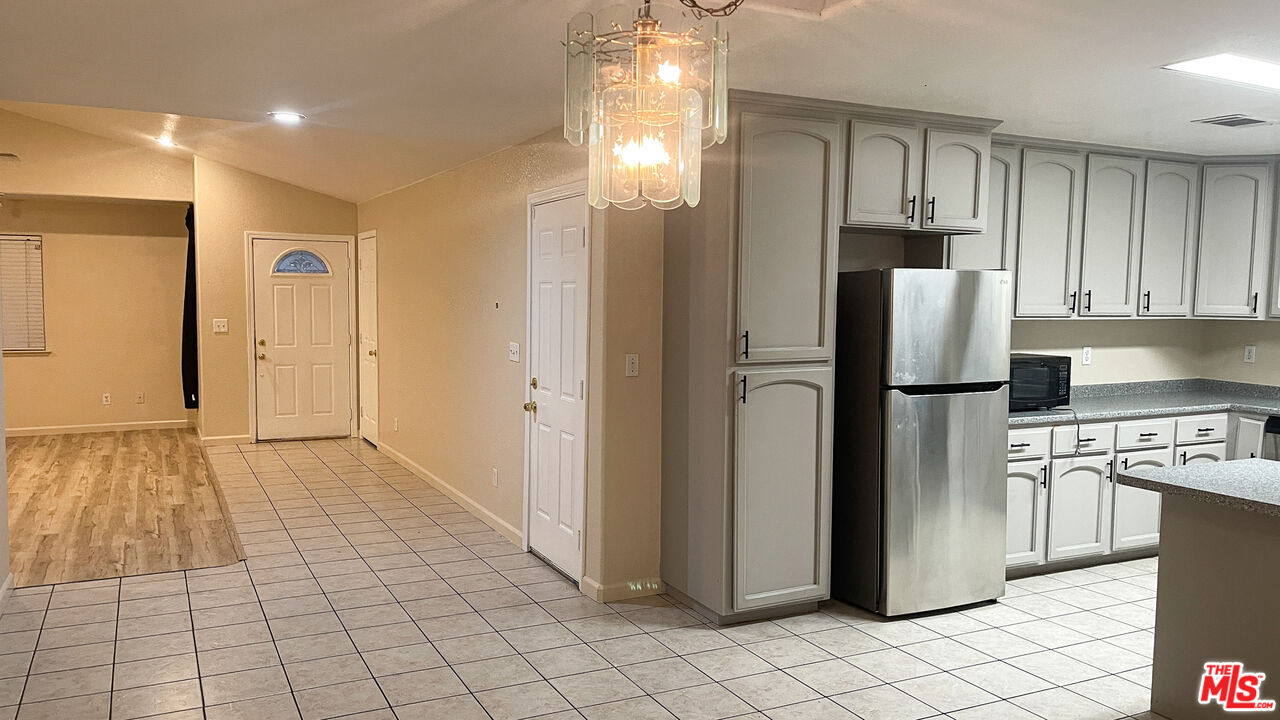 114 West 13th Street Merced, CA 95341 - Photo 9 of 14