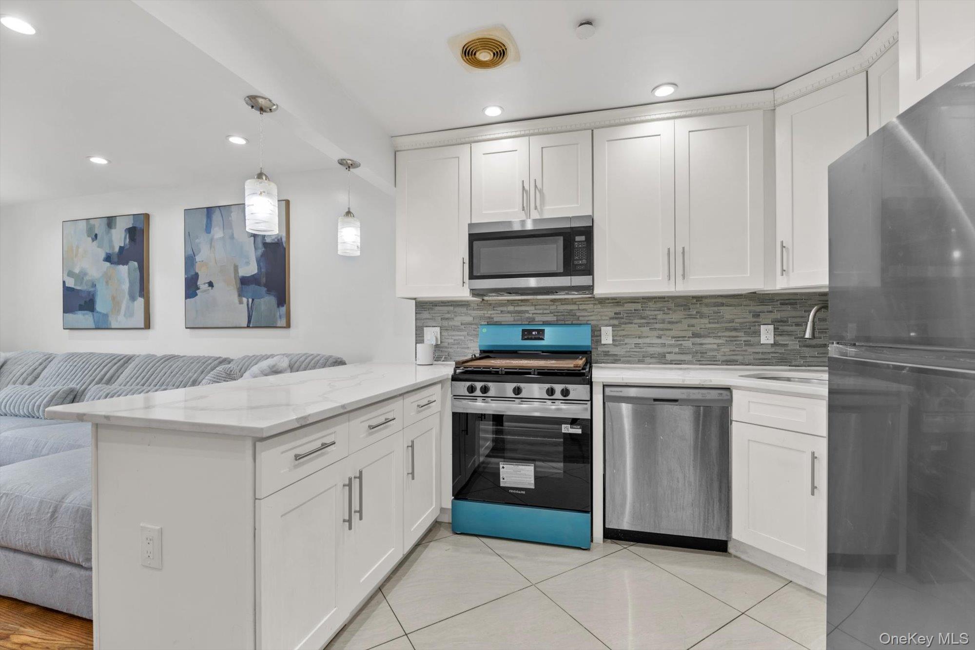 147-34 224th Street Queens, NY 11413 - Photo 13 of 27