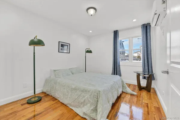 $1,280,000 | 147-34 224th Street | Brookville