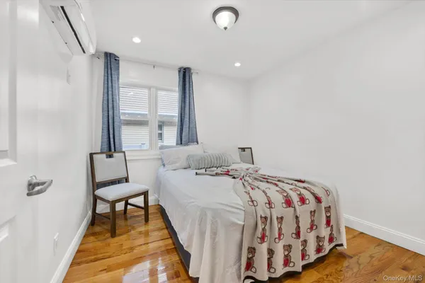 $1,280,000 | 147-34 224th Street | Brookville