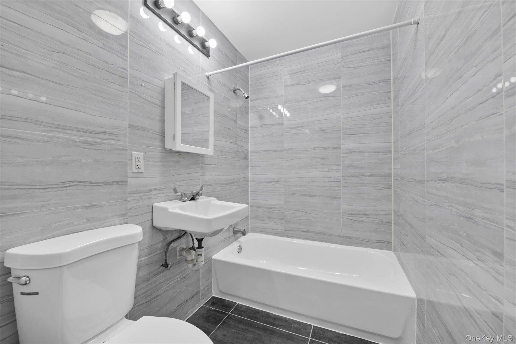 147-34 224th Street Queens, NY 11413 - Photo 19 of 27