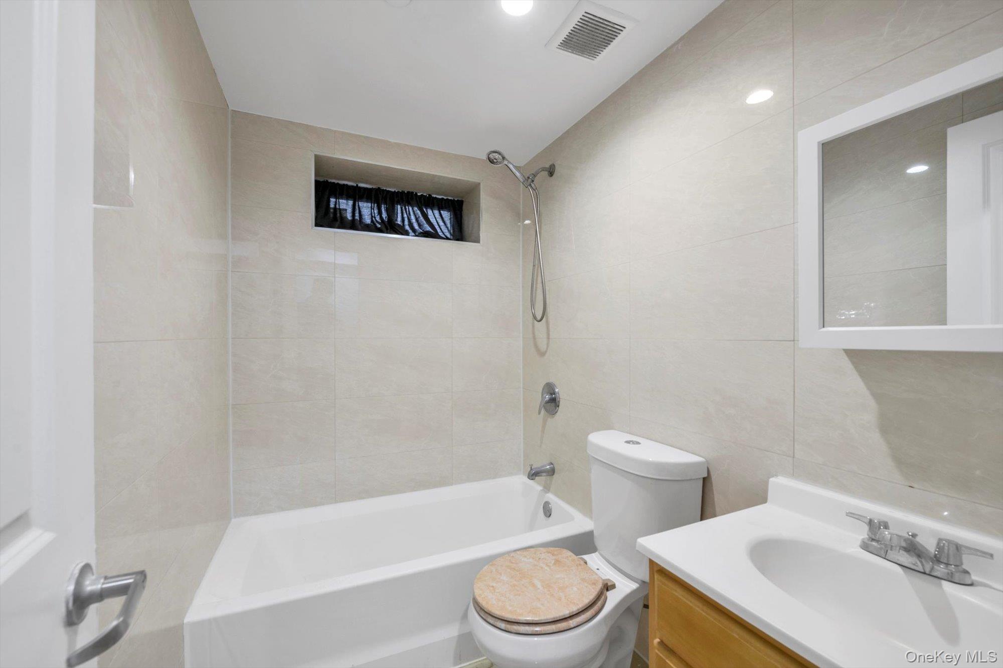 147-34 224th Street Queens, NY 11413 - Photo 23 of 27