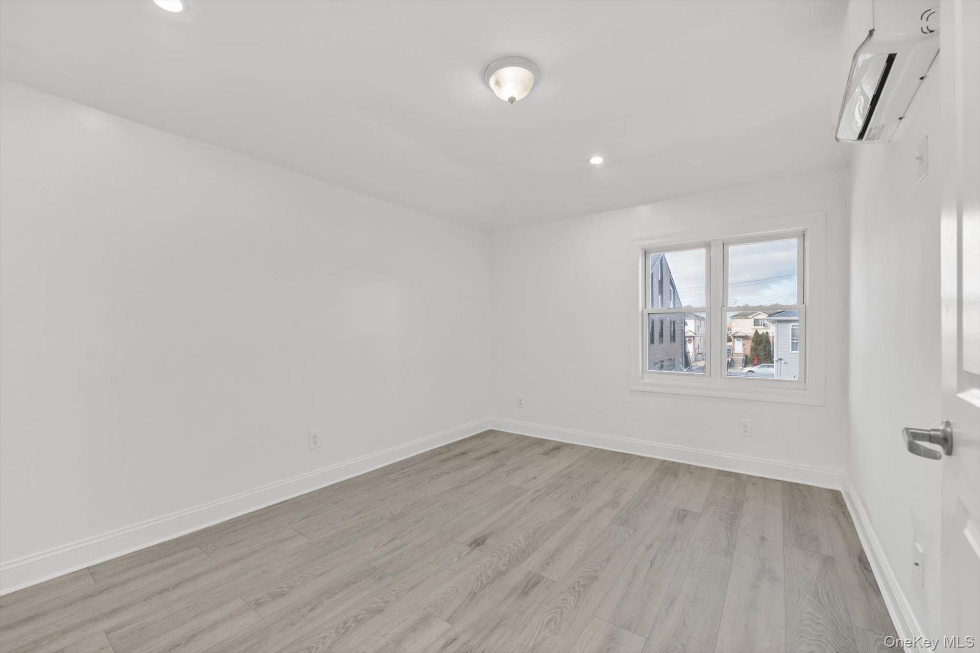 147-34 224th Street Queens, NY 11413 - Photo 7 of 27