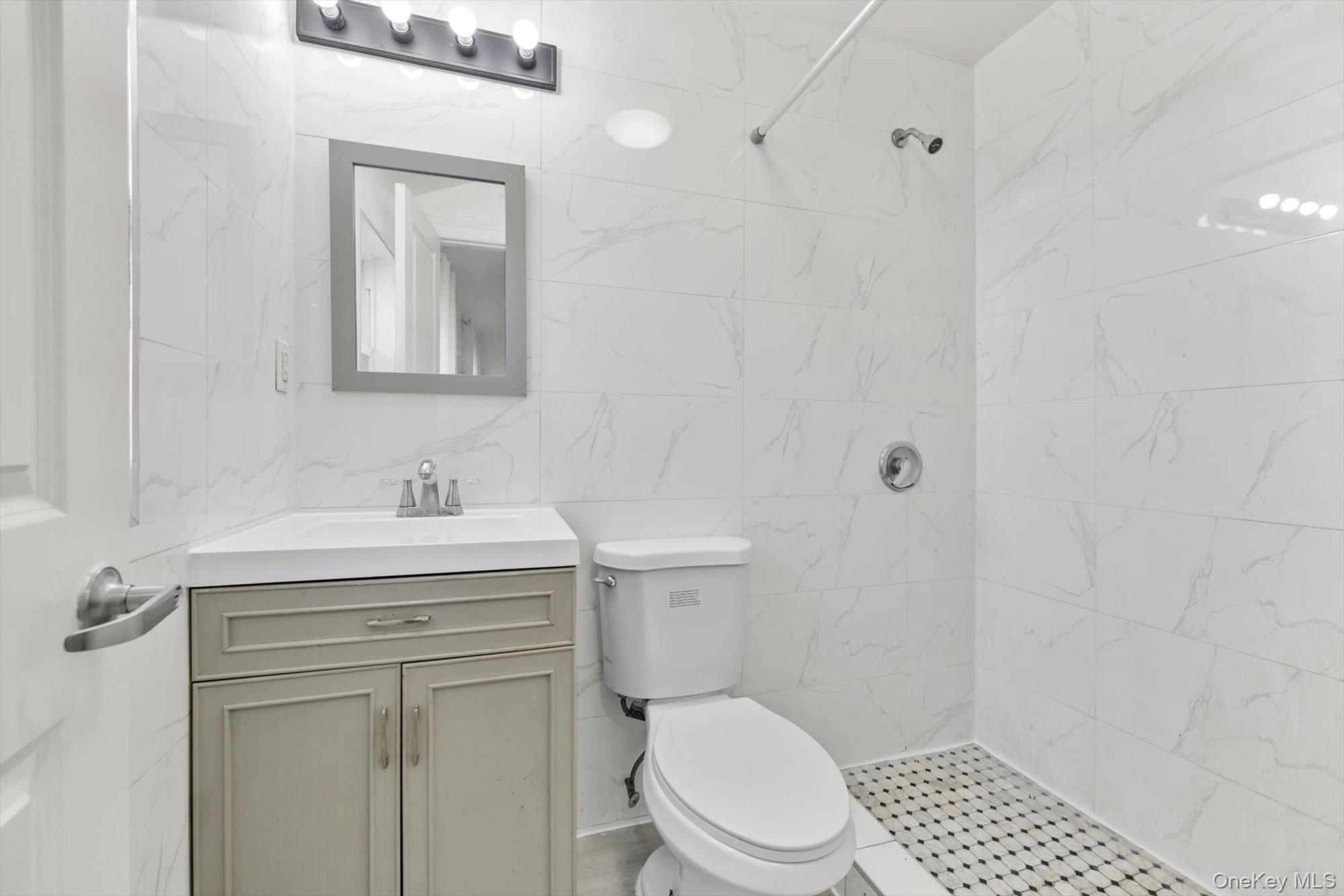 147-34 224th Street Queens, NY 11413 - Photo 9 of 27