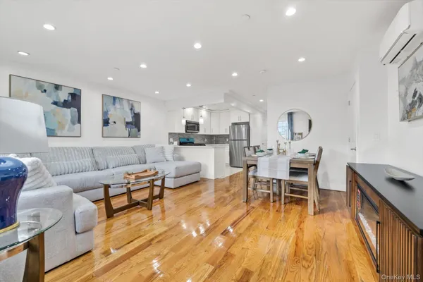 $1,280,000 | 147-34 224th Street | Brookville