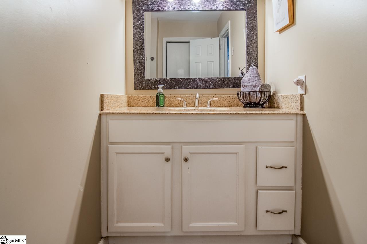 306 Thelma Drive Mauldin, SC 29662 - Photo 25 of 36