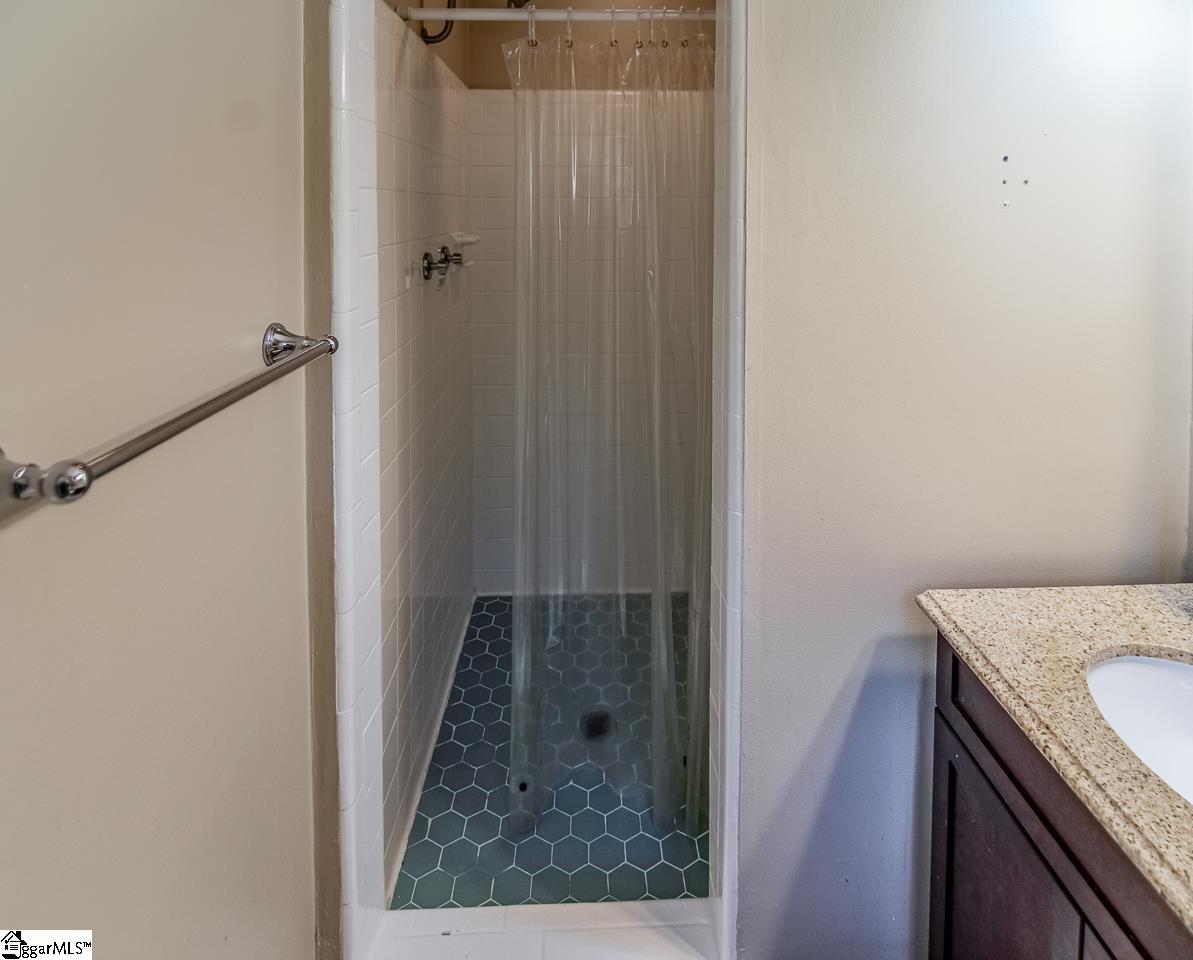 306 Thelma Drive Mauldin, SC 29662 - Photo 32 of 36