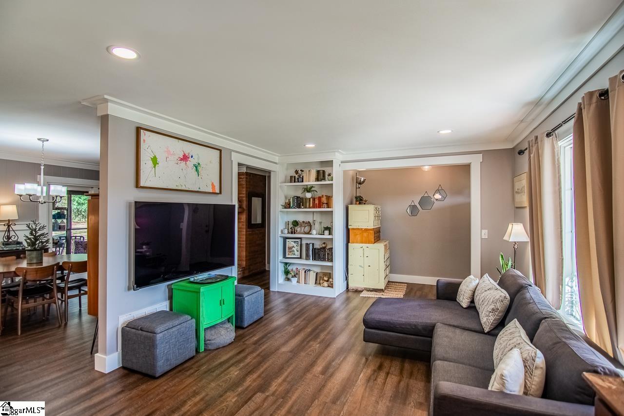 306 Thelma Drive Mauldin, SC 29662 - Photo 7 of 36