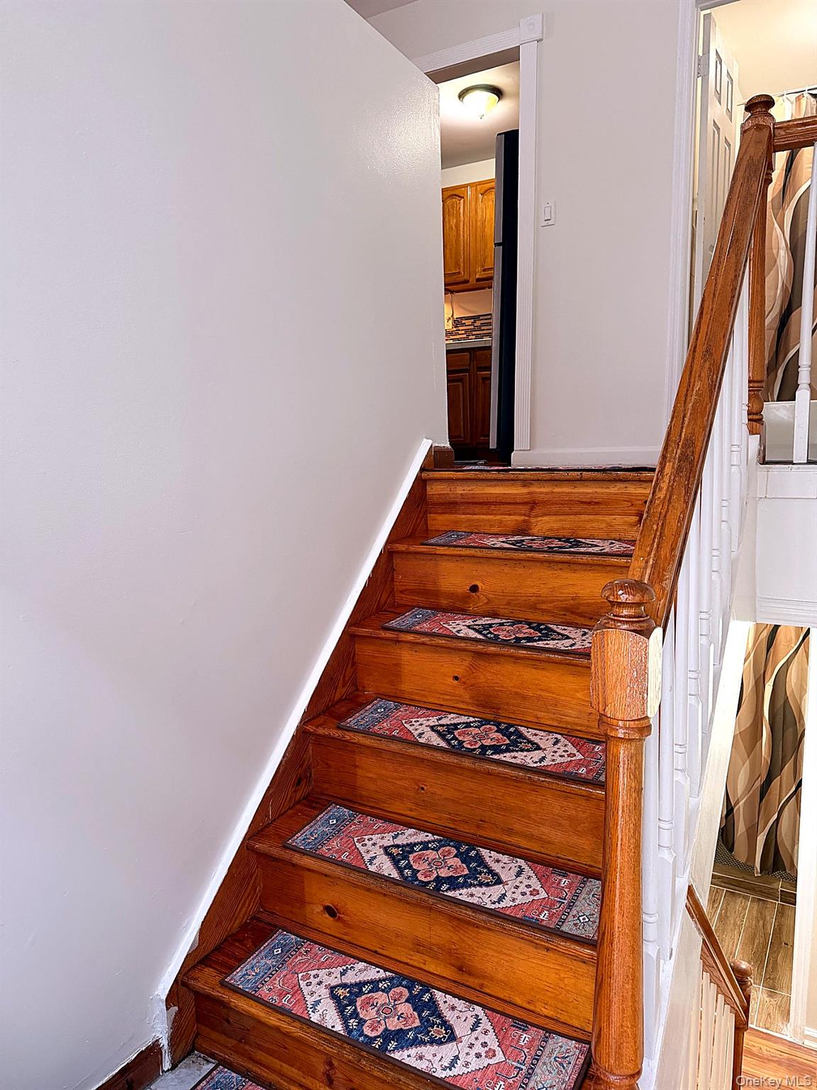 153-17 110th Road, Unit 1R Queens, NY 11433 - Photo 4 of 14 a view of staircase