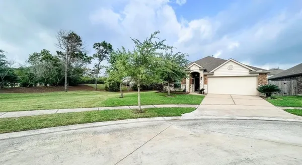 $295,000 | 516 Fieldhaven Court, La Marque, TX 77568