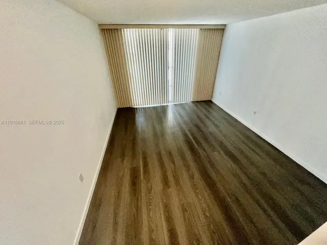 a view of entryway with a front door