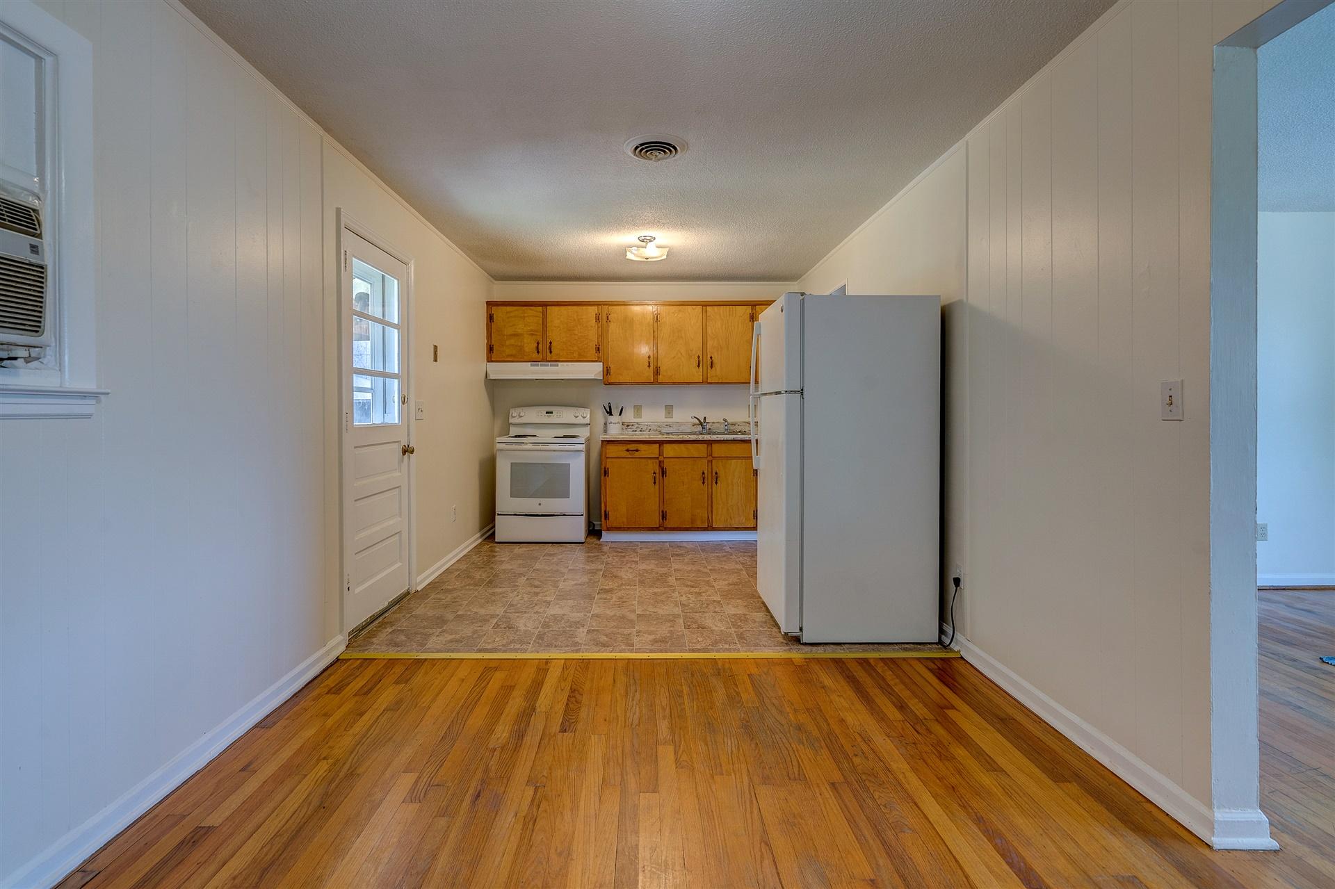 5607 Daytona Road Roanoke, VA 24019 - Photo 7 of 19 07-DSC00216_17_18_19_20