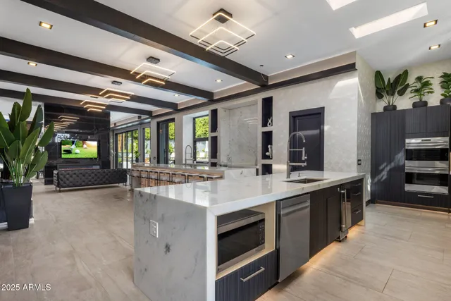 $8,500,000 | 7223 North Black Rock Trail, Paradise Valley, AZ 85253