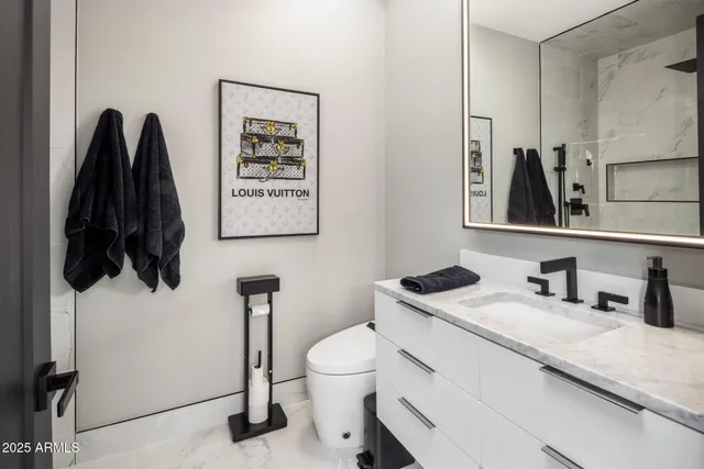 $8,500,000 | 7223 North Black Rock Trail, Paradise Valley, AZ 85253