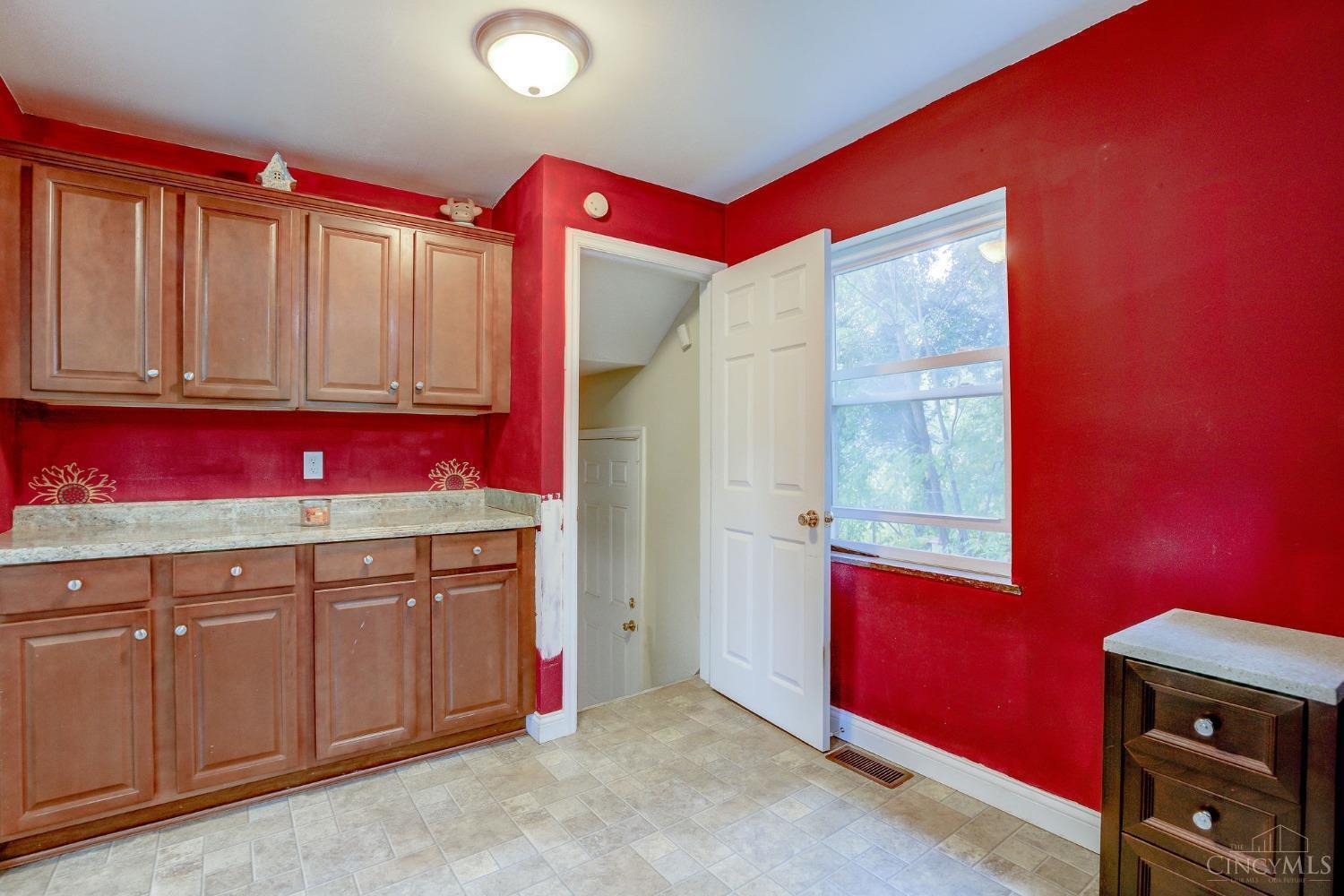 5400 Rapid Run Road Cincinnati, OH 45238 - Photo 11 of 50