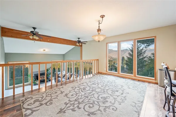 a view of a livingroom with furniture window and outside view