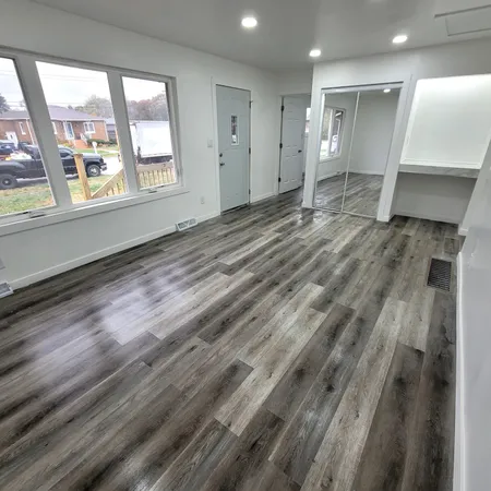 $2,000 | 1125 Dallas Street, Gary, IN 46406