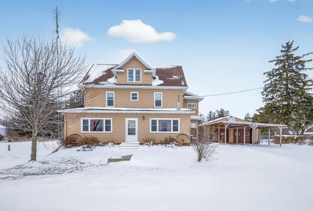 $425,000 | 13331 40th Street Southeast, Eyota, MN 55934