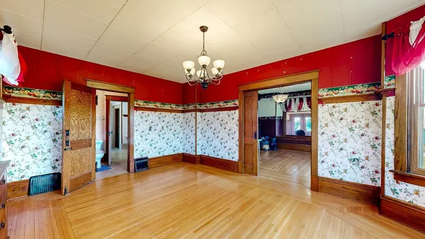 $425,000 | 13331 40th Street Southeast, Eyota, MN 55934