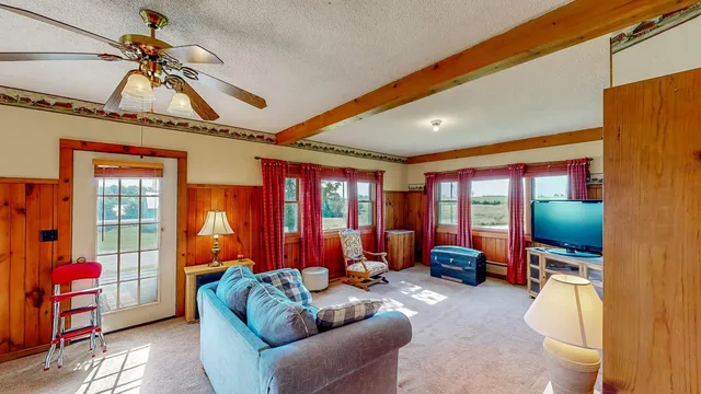 $425,000 | 13331 40th Street Southeast, Eyota, MN 55934