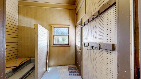 $425,000 | 13331 40th Street Southeast, Eyota, MN 55934