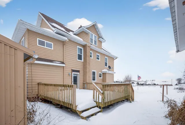 $425,000 | 13331 40th Street Southeast, Eyota, MN 55934