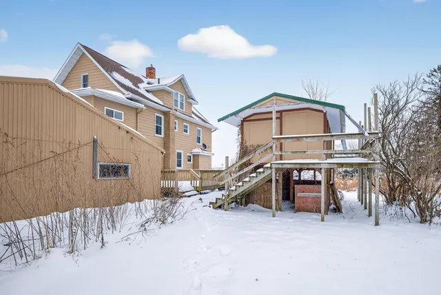 $425,000 | 13331 40th Street Southeast, Eyota, MN 55934