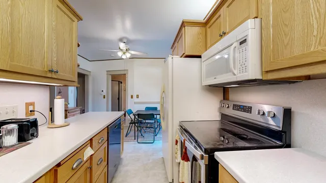 $425,000 | 13331 40th Street Southeast, Eyota, MN 55934