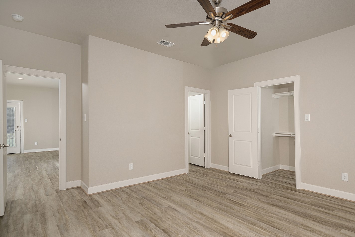 15770 Old Conroe Road, Unit 15003 Conroe, TX 77384 - Photo 7 of 16 Primary Bedroom