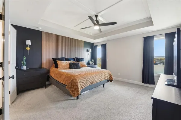 $525,000 | 11827 North Manning Avenue, Kansas City, MO 64157