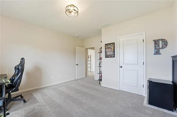 $525,000 | 11827 North Manning Avenue, Kansas City, MO 64157