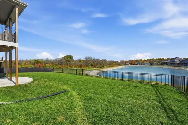 $525,000 | 11827 North Manning Avenue, Kansas City, MO 64157