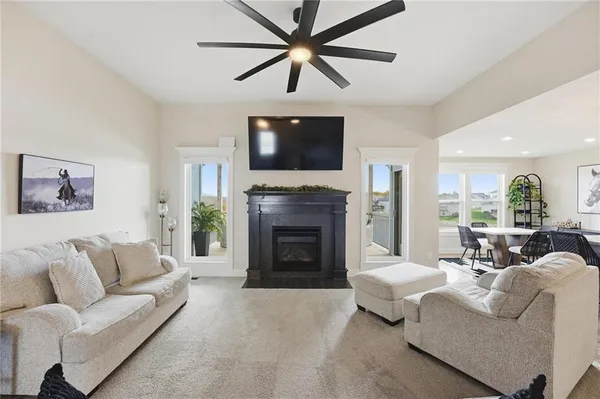 $525,000 | 11827 North Manning Avenue, Kansas City, MO 64157