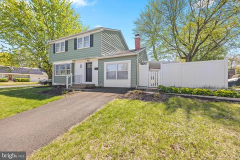 $525,000 | 323 Edgewood Avenue, Lansdale, PA 19446