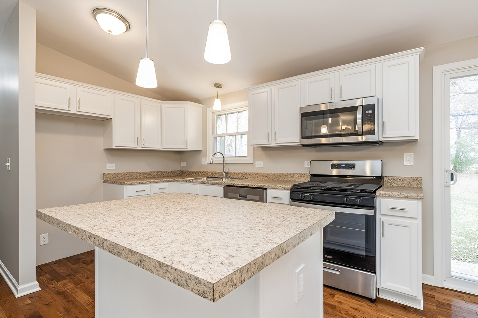 3808 Fillmore Road Johnsburg, IL 60051 - Photo 11 of 33 Gallery Image 11