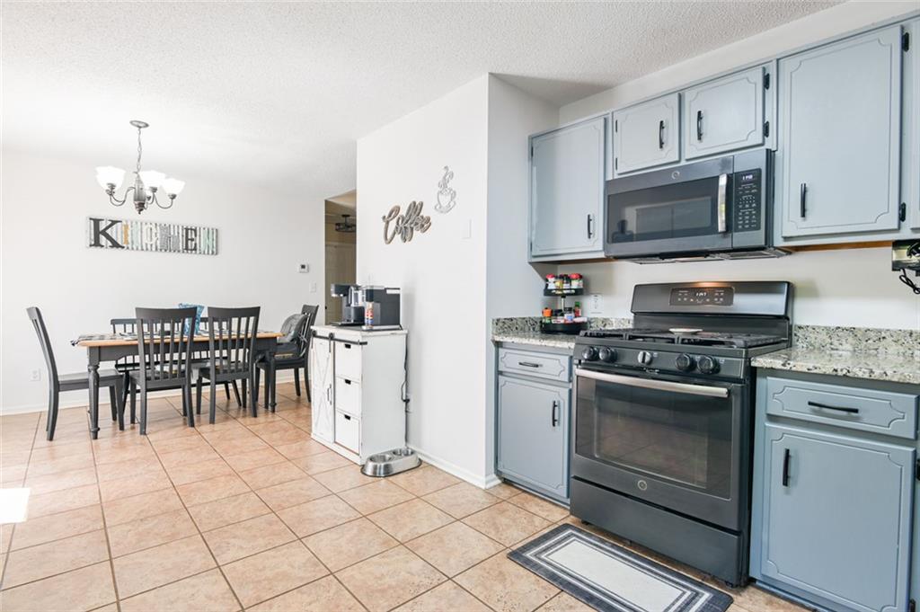 1042 Birdseye View Locust Grove, GA 30248 - Photo 18 of 48