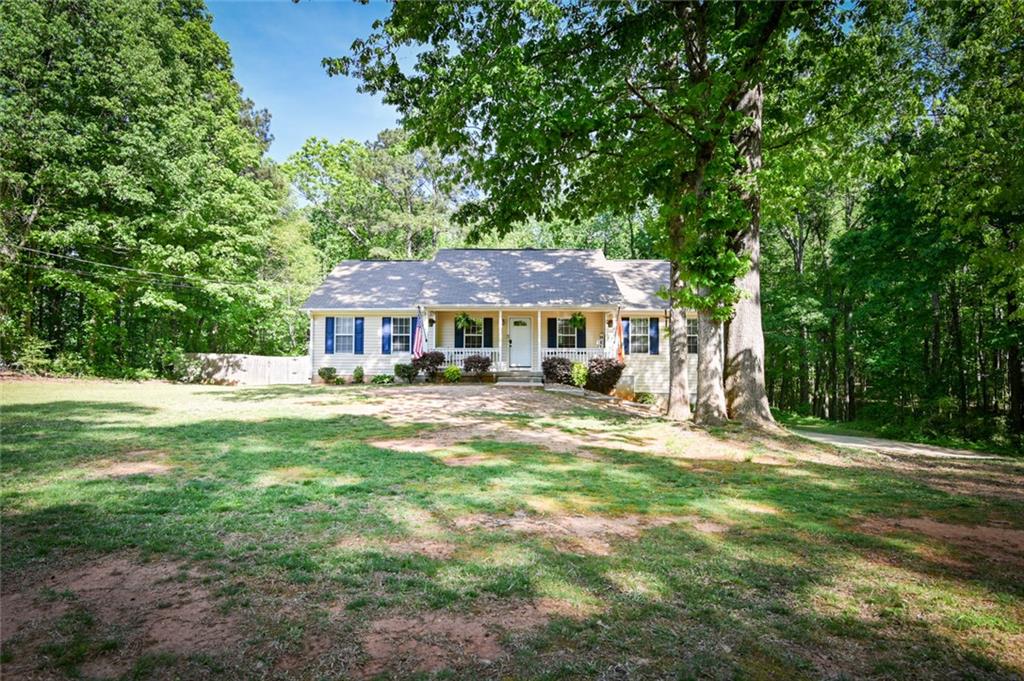 1042 Birdseye View Locust Grove, GA 30248 - Photo 3 of 48