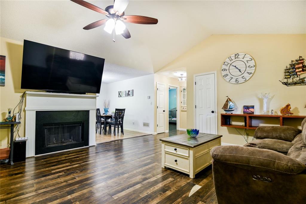 1042 Birdseye View Locust Grove, GA 30248 - Photo 9 of 48