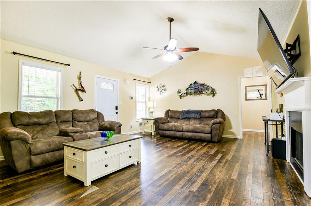 1042 Birdseye View Locust Grove, GA 30248 - Photo 10 of 48