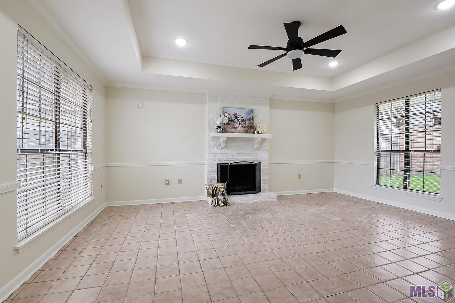 923 West Tom Stokes Court Baton Rouge, LA 70810 - Photo 2 of 18