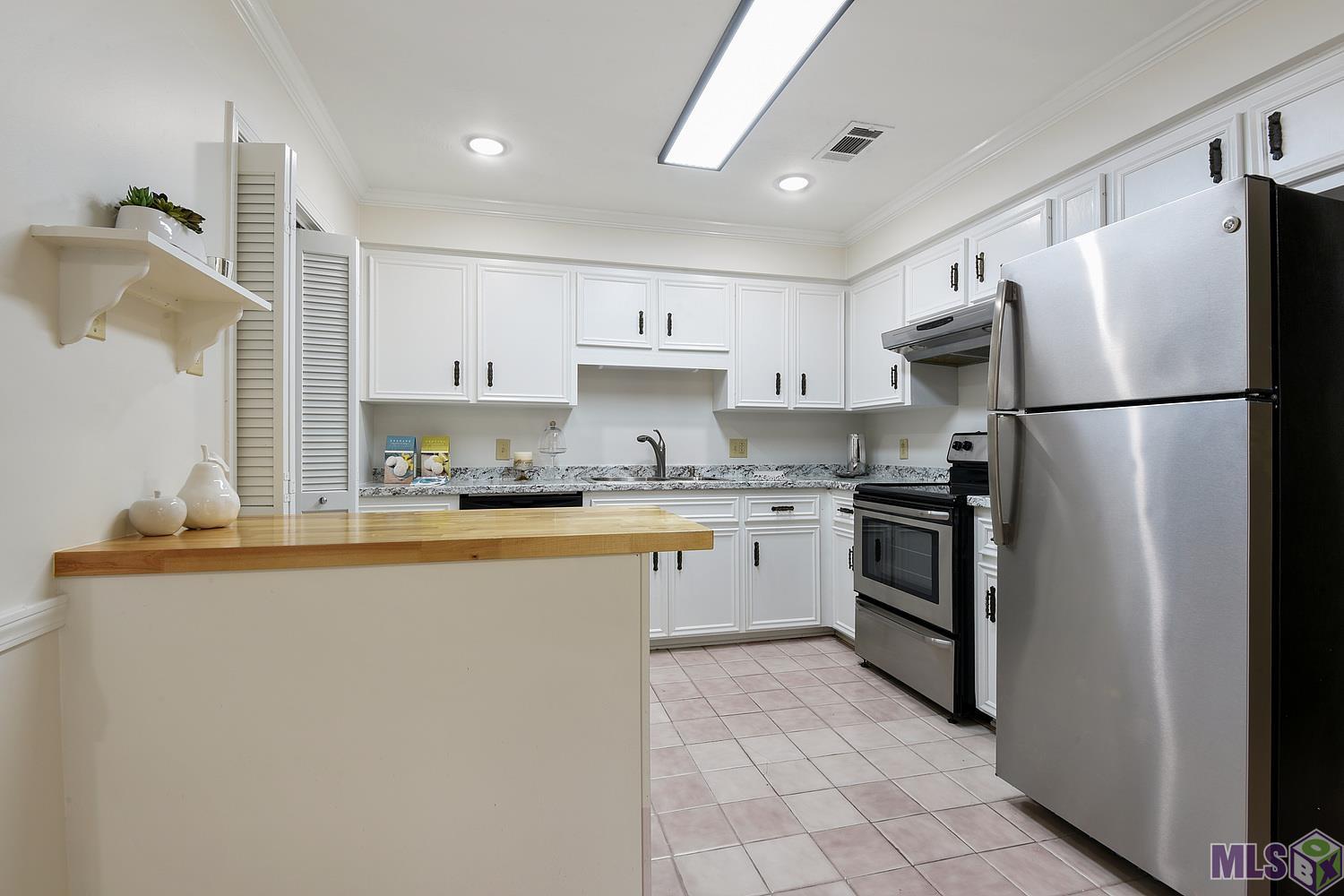 923 West Tom Stokes Court Baton Rouge, LA 70810 - Photo 4 of 18