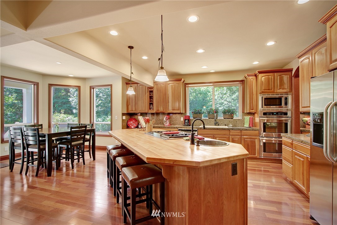 13517 Lost Lake Road Snohomish, WA 98296 - Photo 3 of 25 Gallery Image 3
