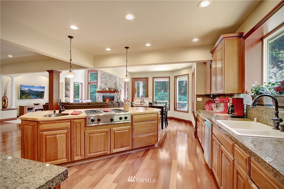 13517 Lost Lake Road Snohomish, WA 98296 - Photo 4 of 25 Gallery Image 4